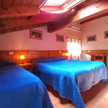 Guest House Il Nido Dello Svasso -Foresteria Lombarda- โซริโค ภายนอก รูปภาพ